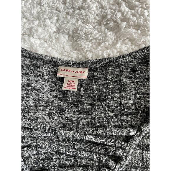 Cape Juby girls sz. M gray design sweater. Cute, comfortable - Picture 2 of 10